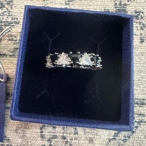 Swarovski Elegant Silver Crown Ring